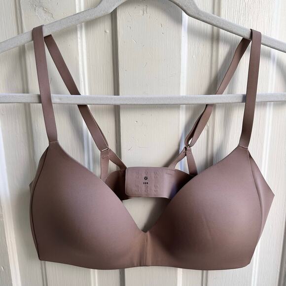 Lululemon Take Shape Bra in Henna - Picture 2 of 7